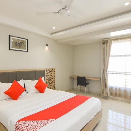 Hotel O Season Choice Ширді Екстер'єр фото