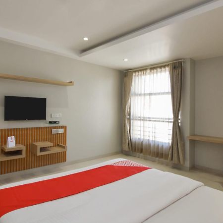Hotel O Season Choice Ширді Екстер'єр фото