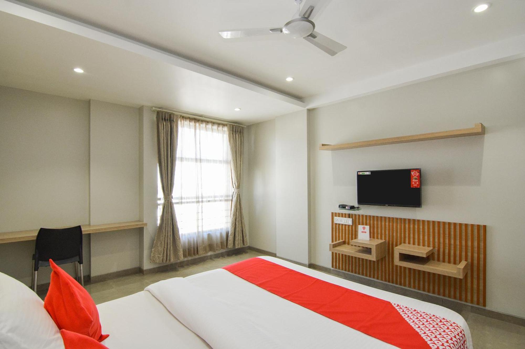 Hotel O Season Choice Ширді Екстер'єр фото
