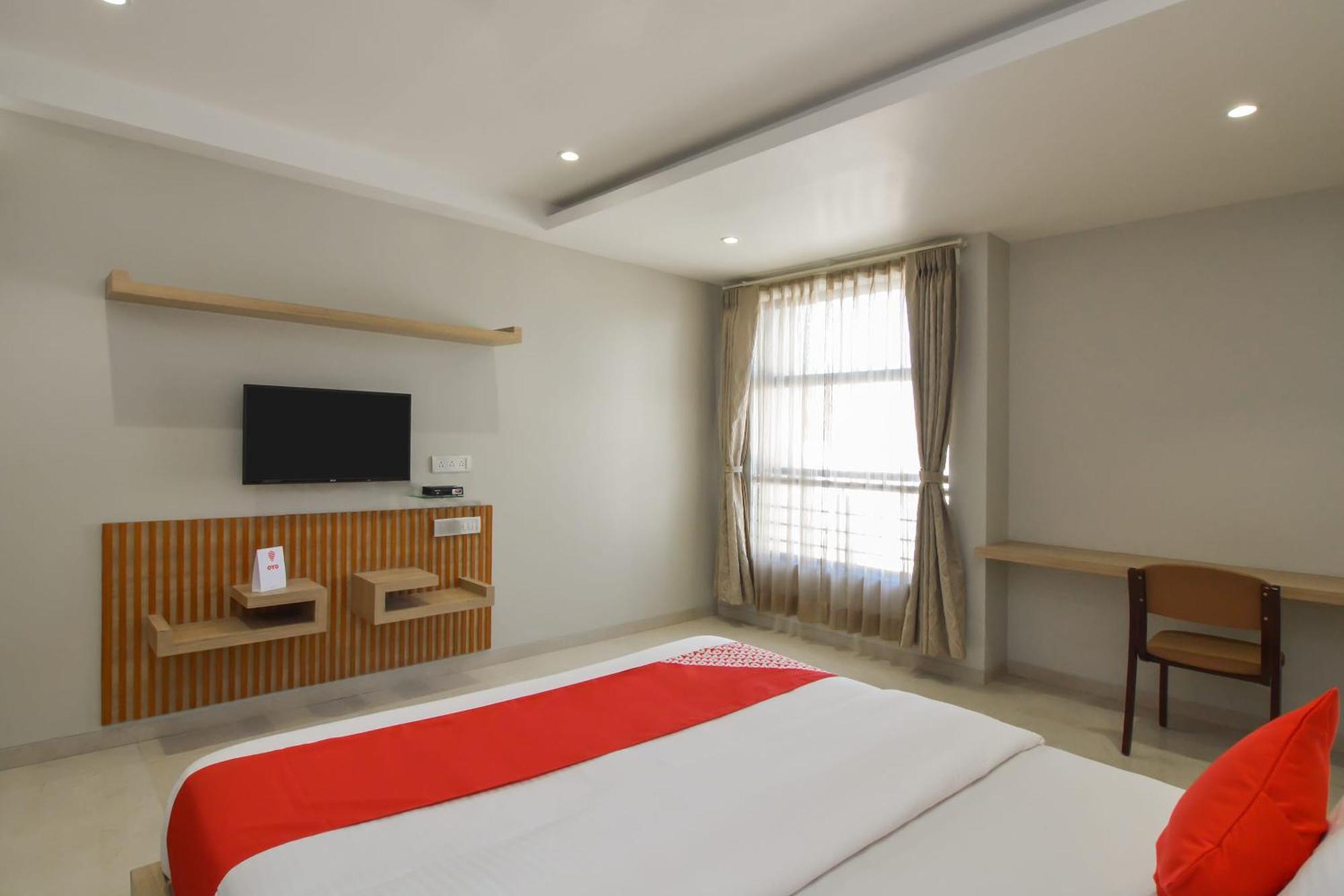 Hotel O Season Choice Ширді Екстер'єр фото